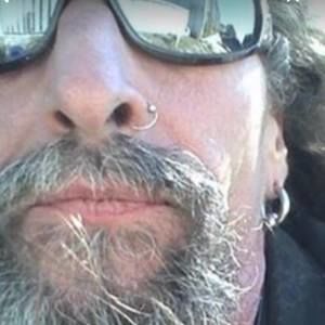 Meet your Posher, Dennis